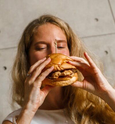 Monday Deals: It’s Burger Time!